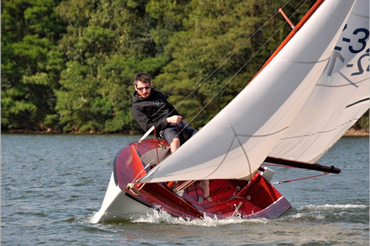Jachting a windsurfing